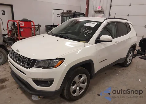 2018 Jeep Compass Latitude 4X4 из США, поврежденный, VIN 3C4NJDBB9JT282961